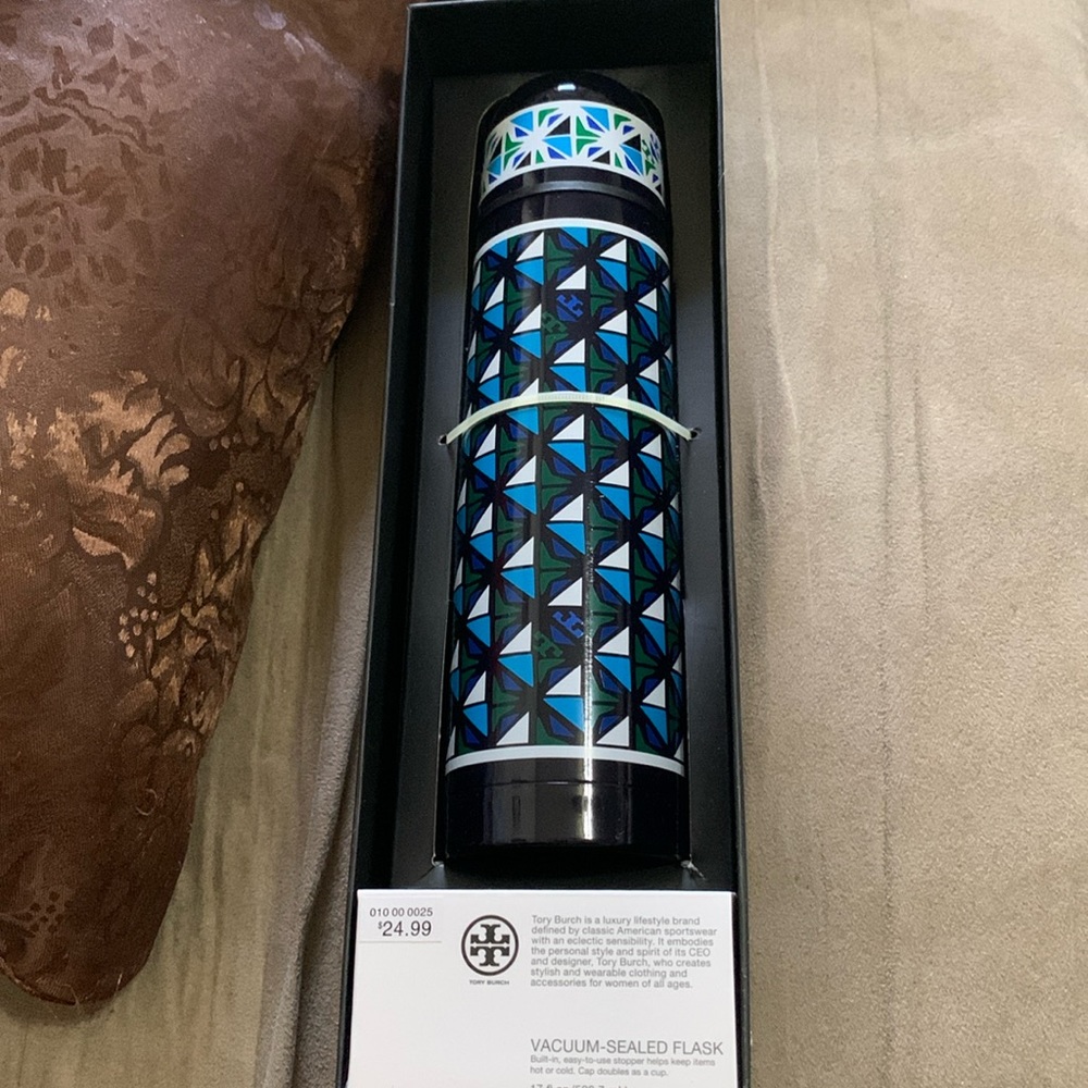 Tory Burch Vacuum sealed flask